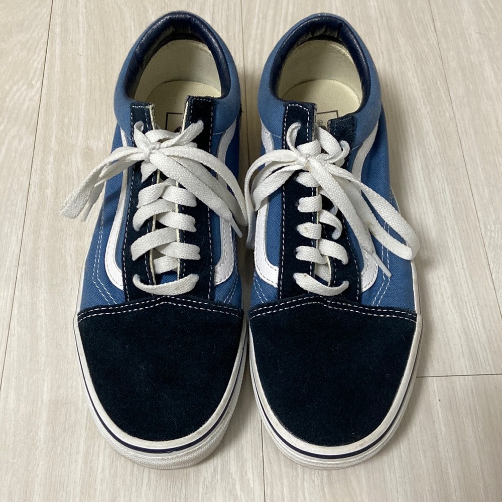 Vans Old skool shoes Navy blue size 7.5 in women’s.